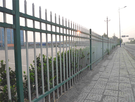 三横杠锌钢护栏网